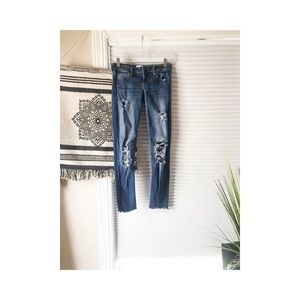 Distressed hollister ankle jeggings